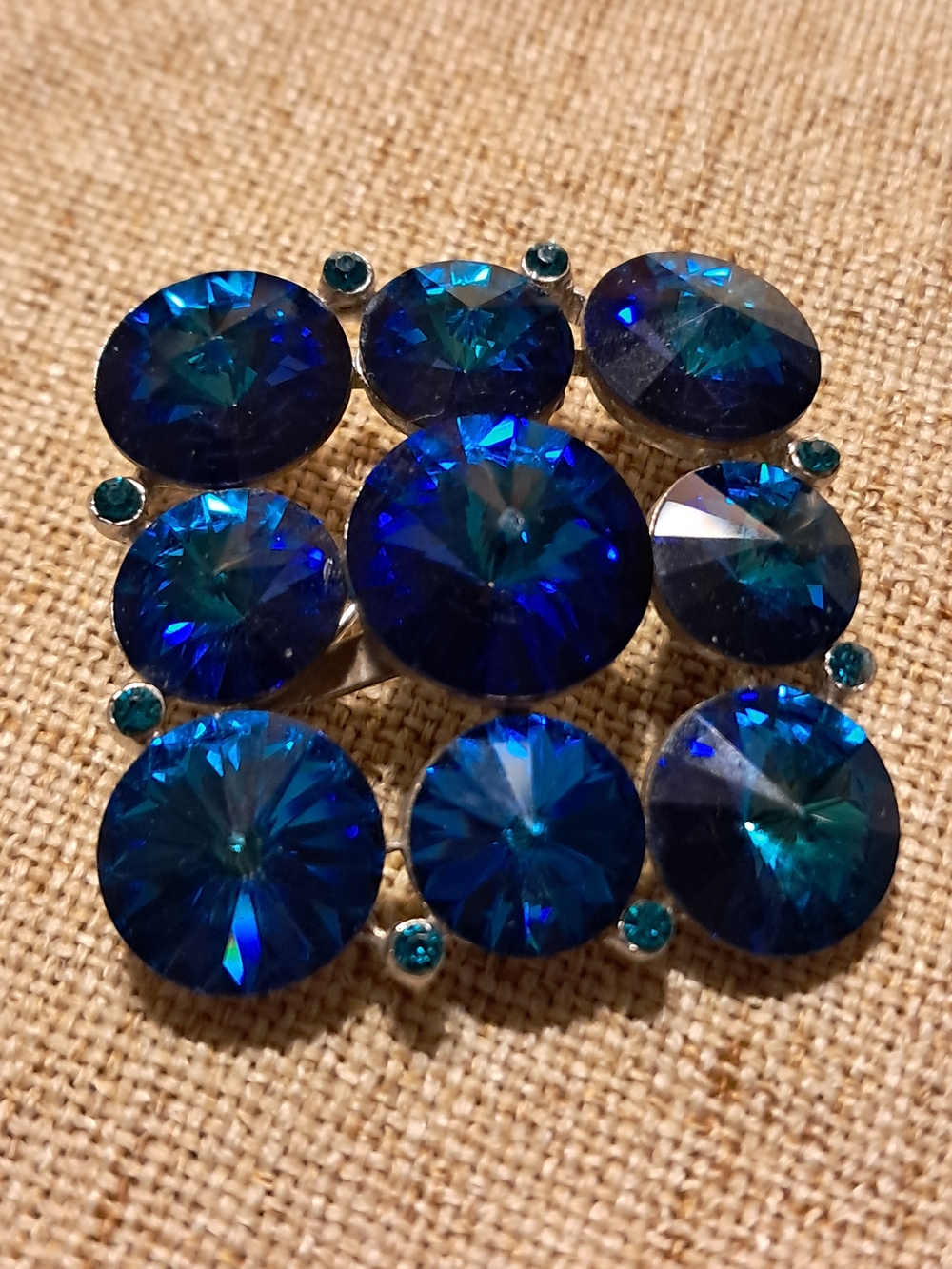 Vintage Weiss blue rivoli rhinestone brooch pin from the 1950s